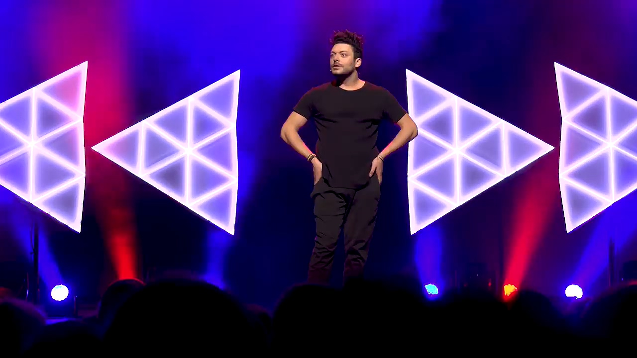 ma chanteuse préférée en ce moment [kev adams comédie debout]